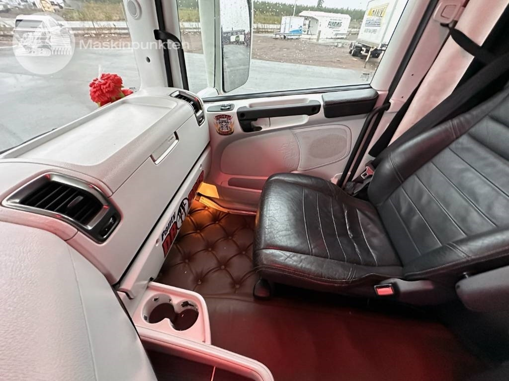 Tractor head Scania R 560 LA: gambar 31