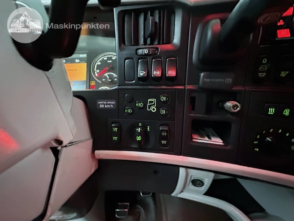 Tractor head Scania R 560 LA: gambar 28