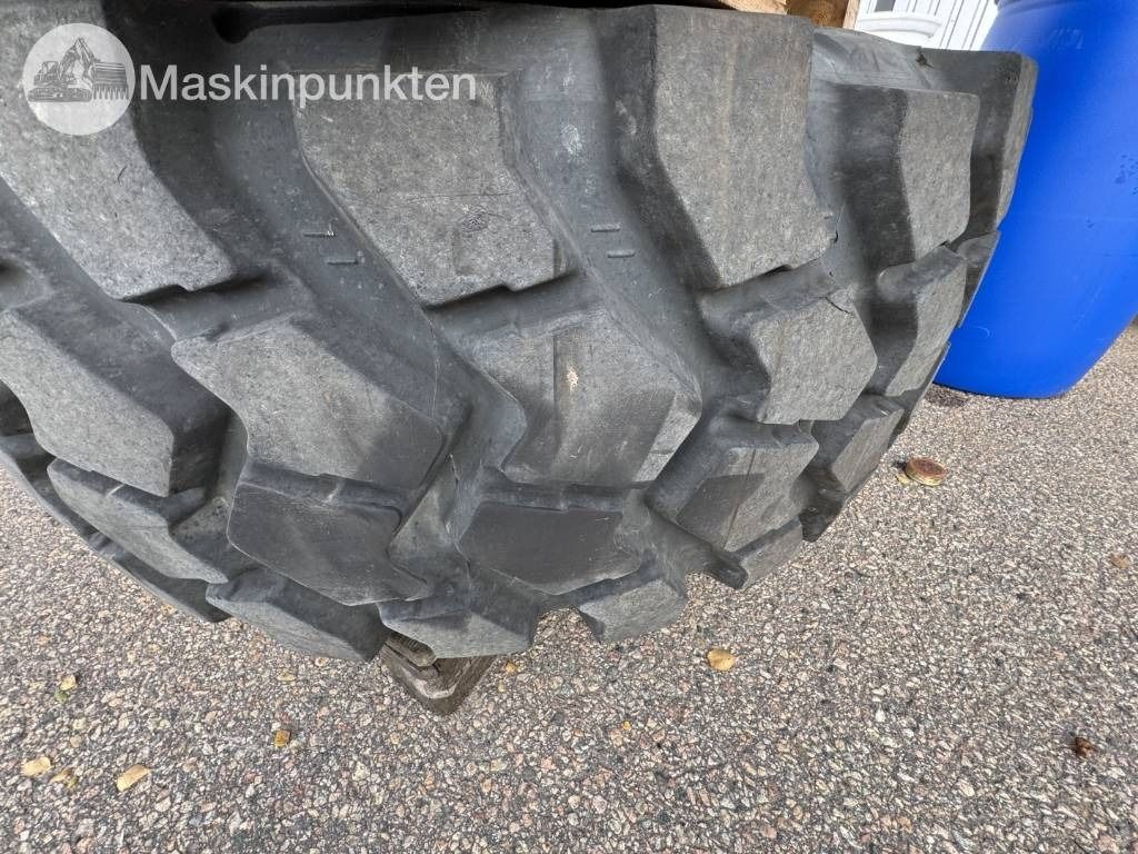 Trelleborg EMR1030 - Ban untuk Peralatan konstruksi: gambar 1 Trelleborg EMR1030 - Ban untuk Peralatan konstruksi: gambar 1
