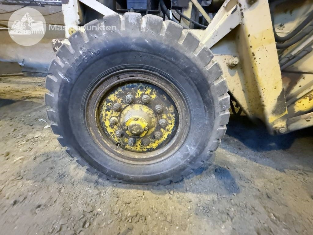 Wheel loader Volvo BM 620: gambar 35
