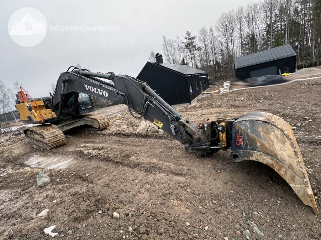 Volvo EC 300 EL - Ekskavator perayap: gambar 4 Volvo EC 300 EL - Ekskavator perayap: gambar 4