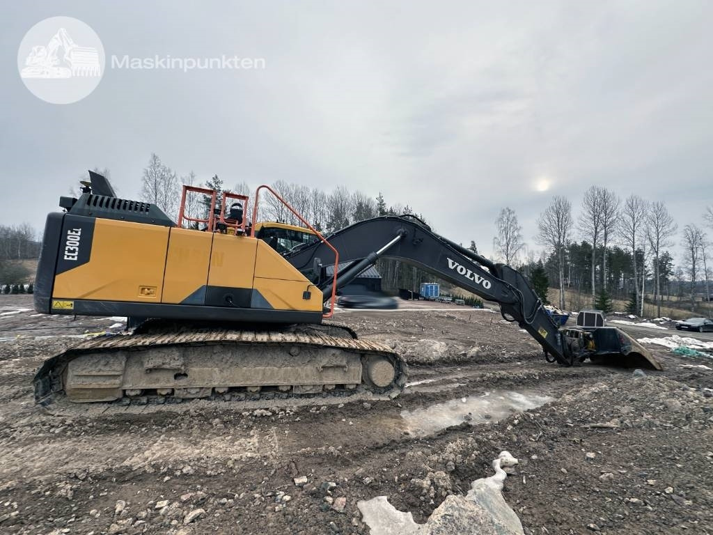 Volvo EC 300 EL - Ekskavator perayap: gambar 5 Volvo EC 300 EL - Ekskavator perayap: gambar 5