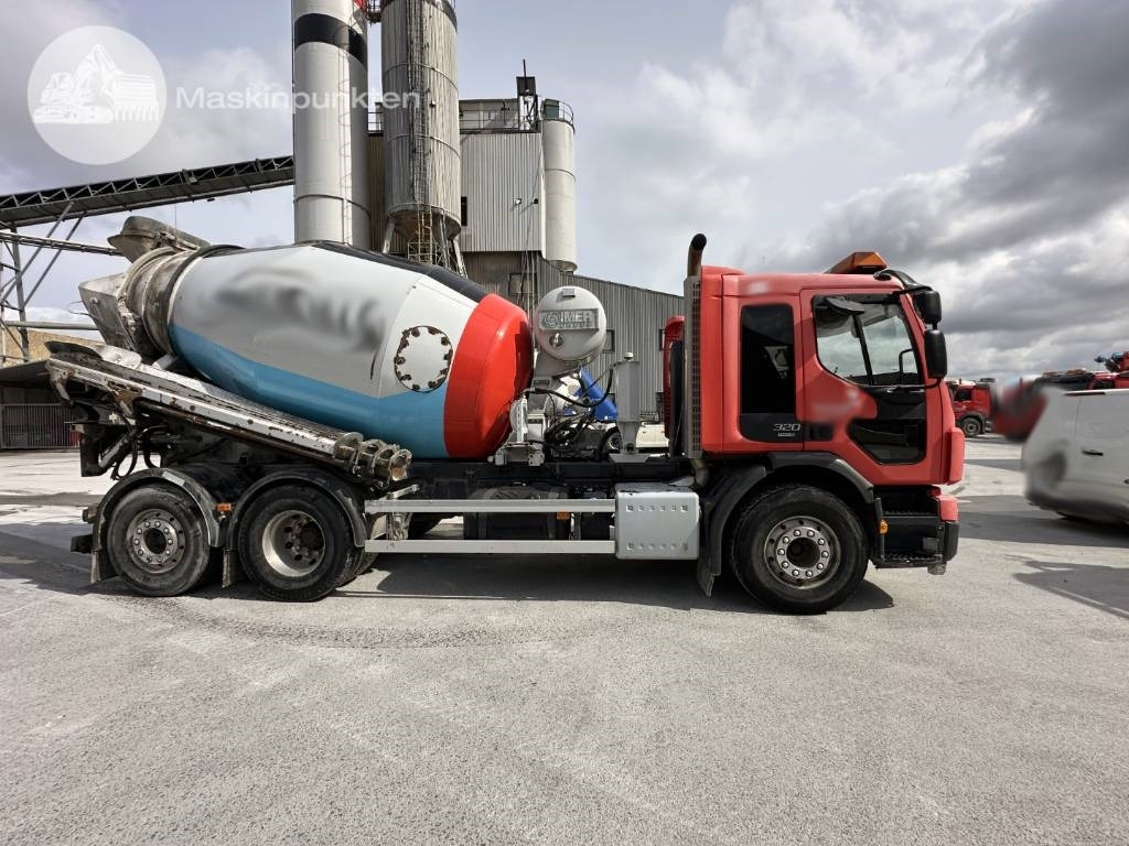 Volvo FE 320 - Truk pengaduk beton: gambar 3 Volvo FE 320 - Truk pengaduk beton: gambar 3