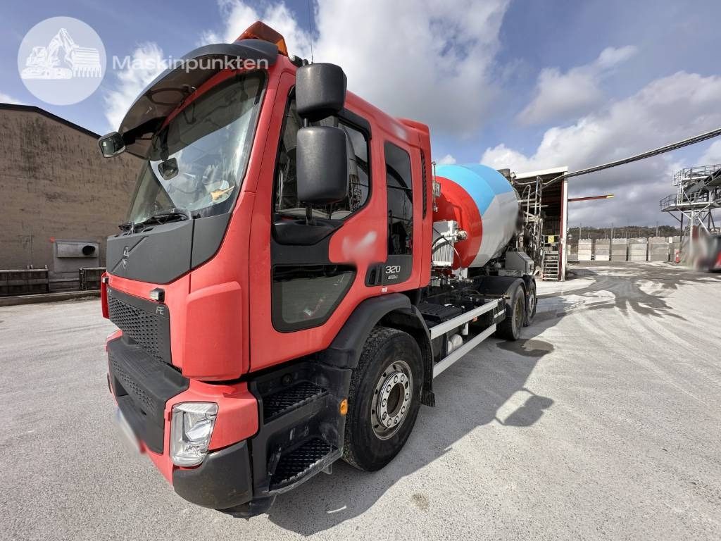 Volvo FE 320 - Truk pengaduk beton: gambar 1 Volvo FE 320 - Truk pengaduk beton: gambar 1