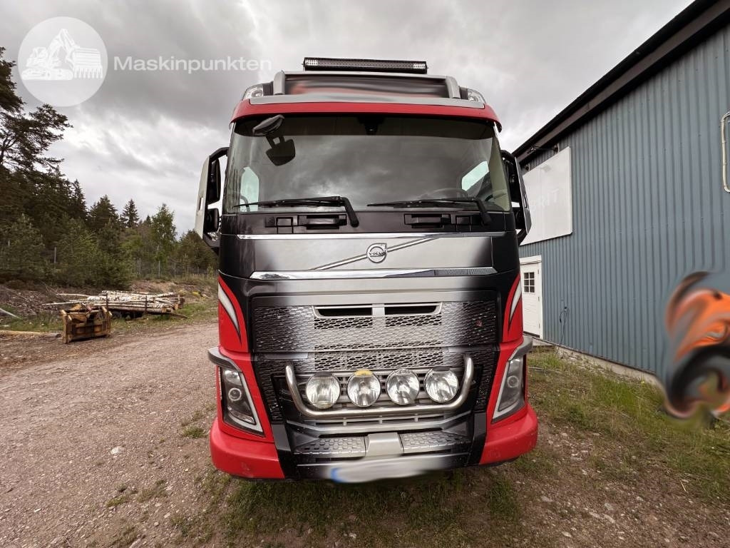Volvo FH 16 750 - Truk logging: gambar 3 Volvo FH 16 750 - Truk logging: gambar 3