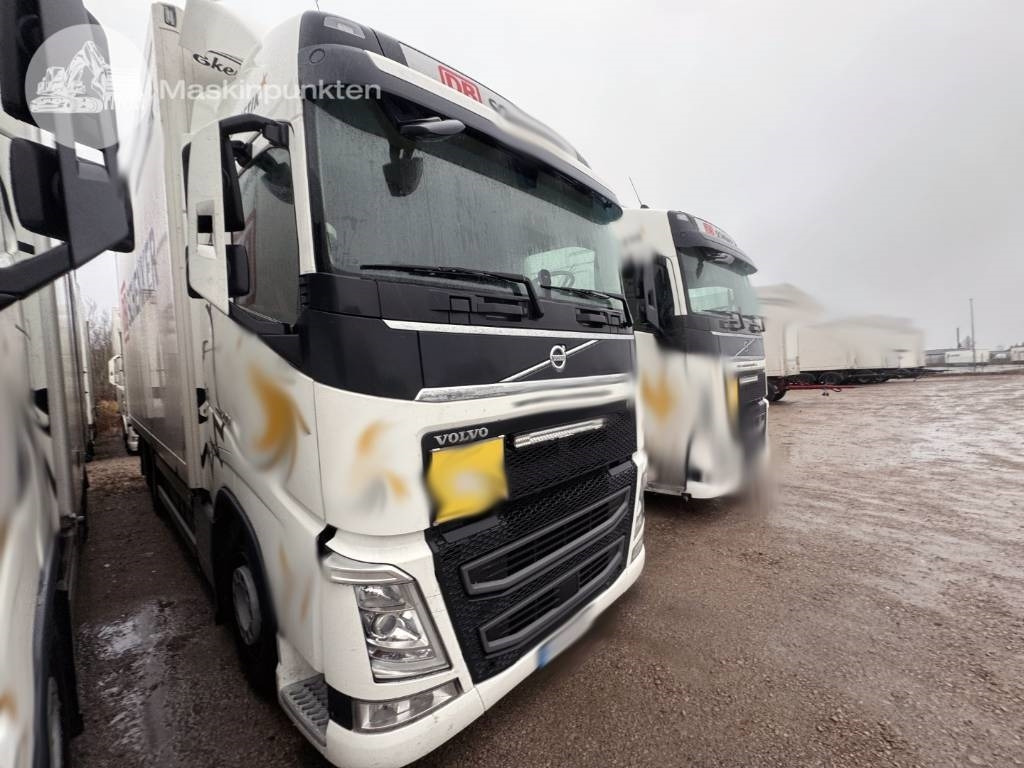 Volvo FH 500 - Truk box: gambar 2 Volvo FH 500 - Truk box: gambar 2