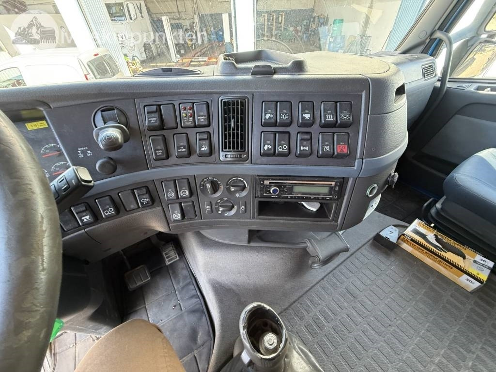 Hook lift Volvo FH 520: gambar 16 Hook lift Volvo FH 520: gambar 16