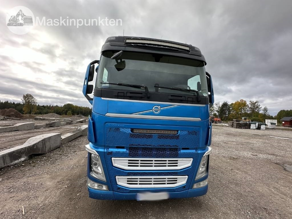 Volvo FH timmerbil med kran - Truk logging: gambar 2 Volvo FH timmerbil med kran - Truk logging: gambar 2