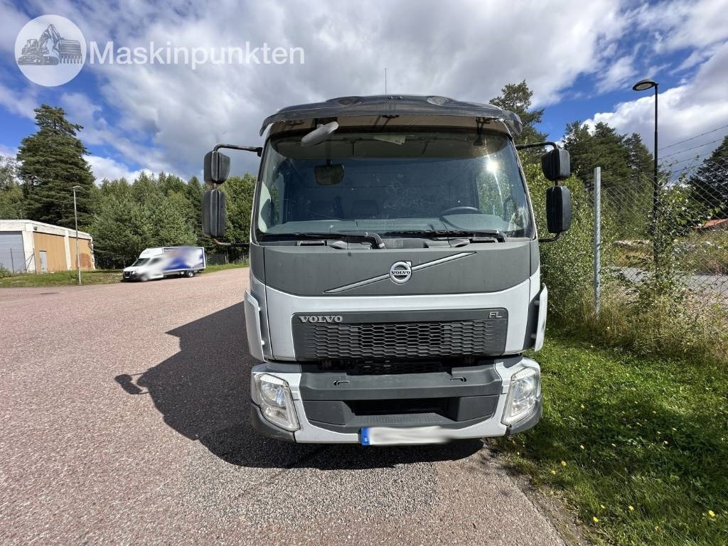 Volvo FL 240 - Truk box: gambar 2 Volvo FL 240 - Truk box: gambar 2