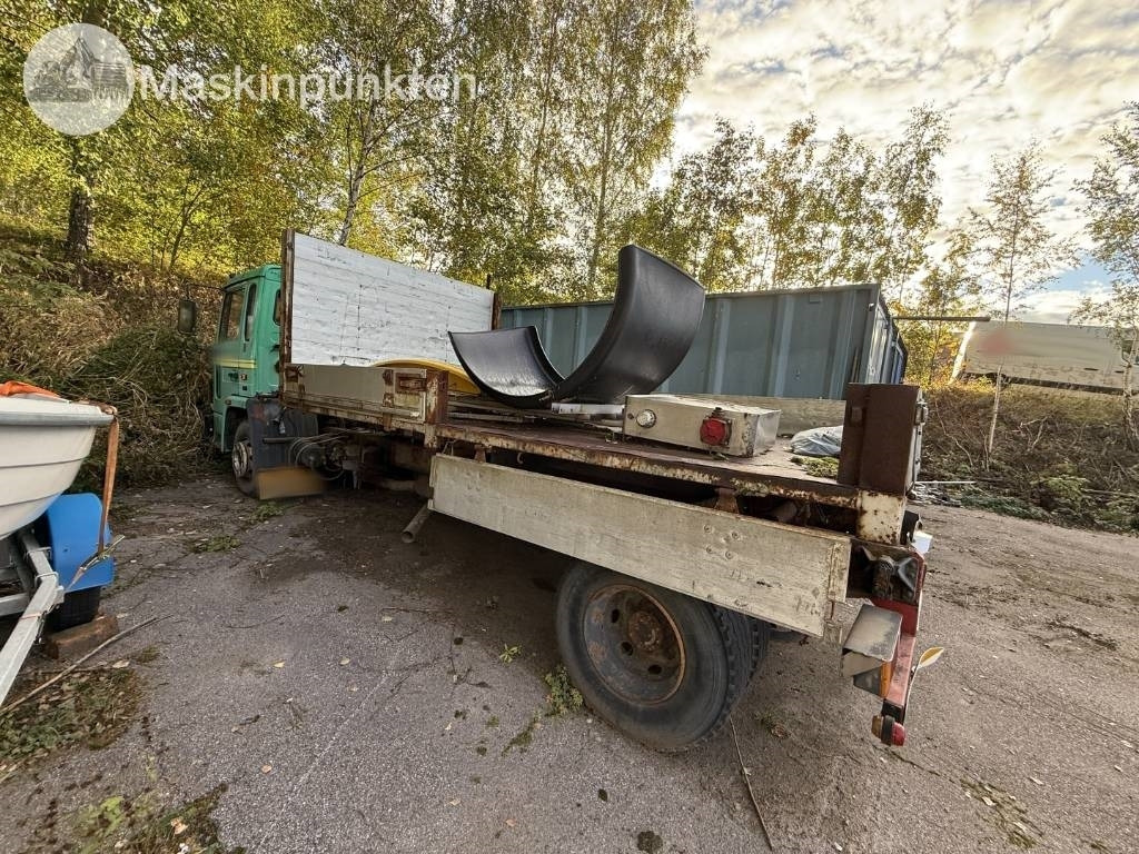 Volvo FL 611 - Truk jungkit: gambar 3 Volvo FL 611 - Truk jungkit: gambar 3