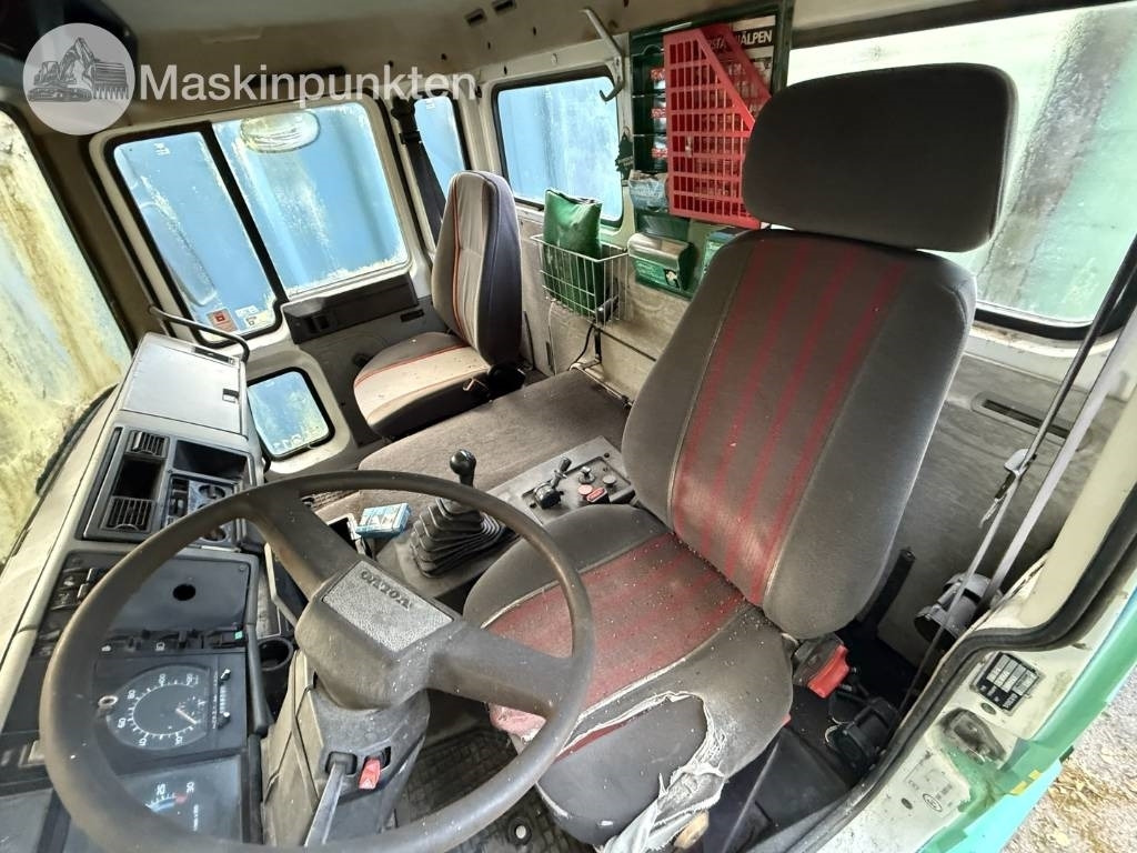 Truk jungkit Volvo FL 611: gambar 47