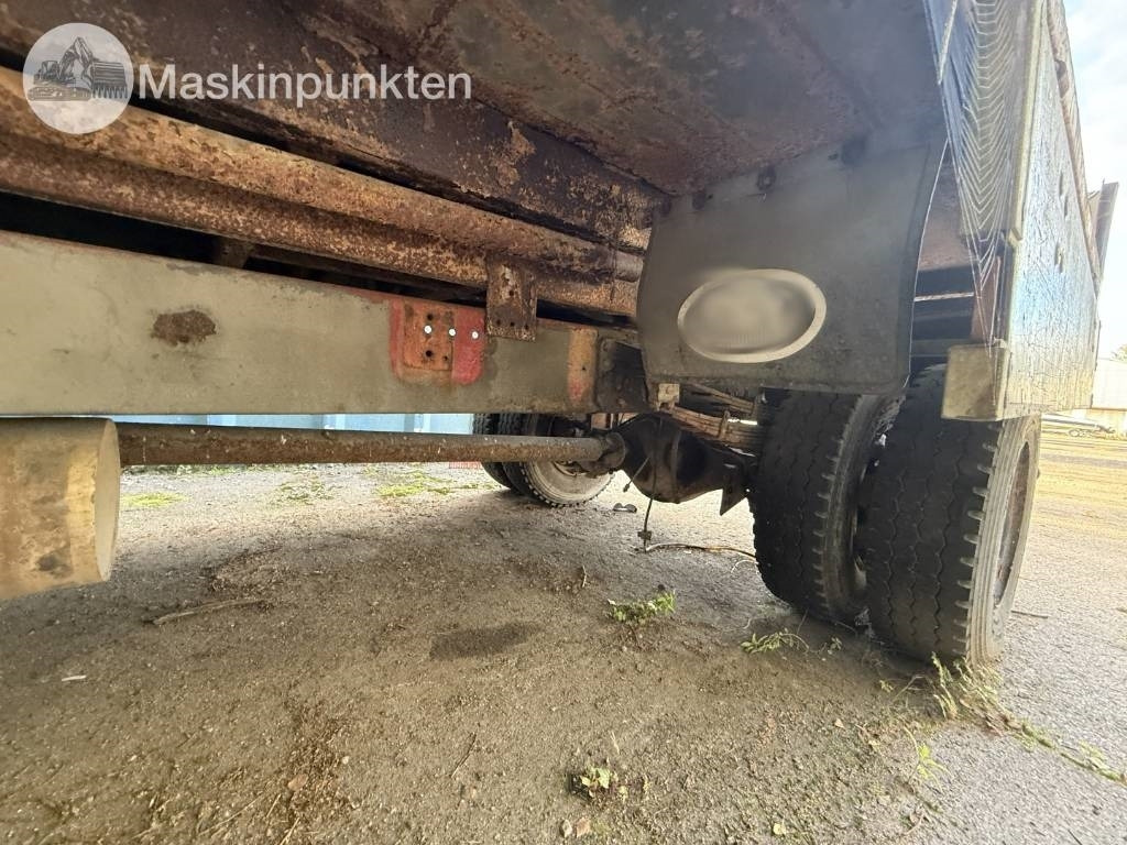 Truk jungkit Volvo FL 611: gambar 16