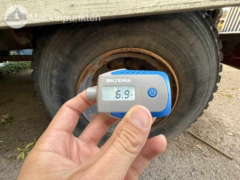 Truk jungkit Volvo FL 611: gambar 25