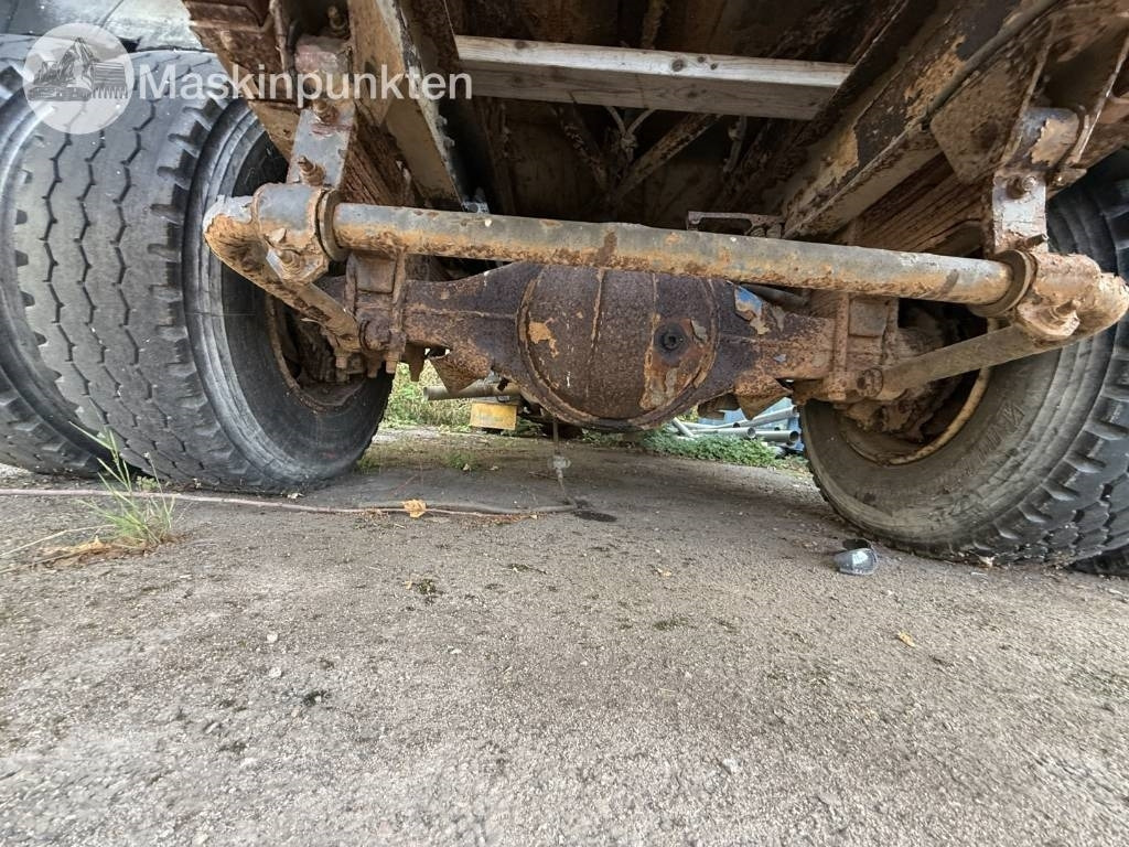 Volvo FL 611 - Truk jungkit: gambar 5 Volvo FL 611 - Truk jungkit: gambar 5