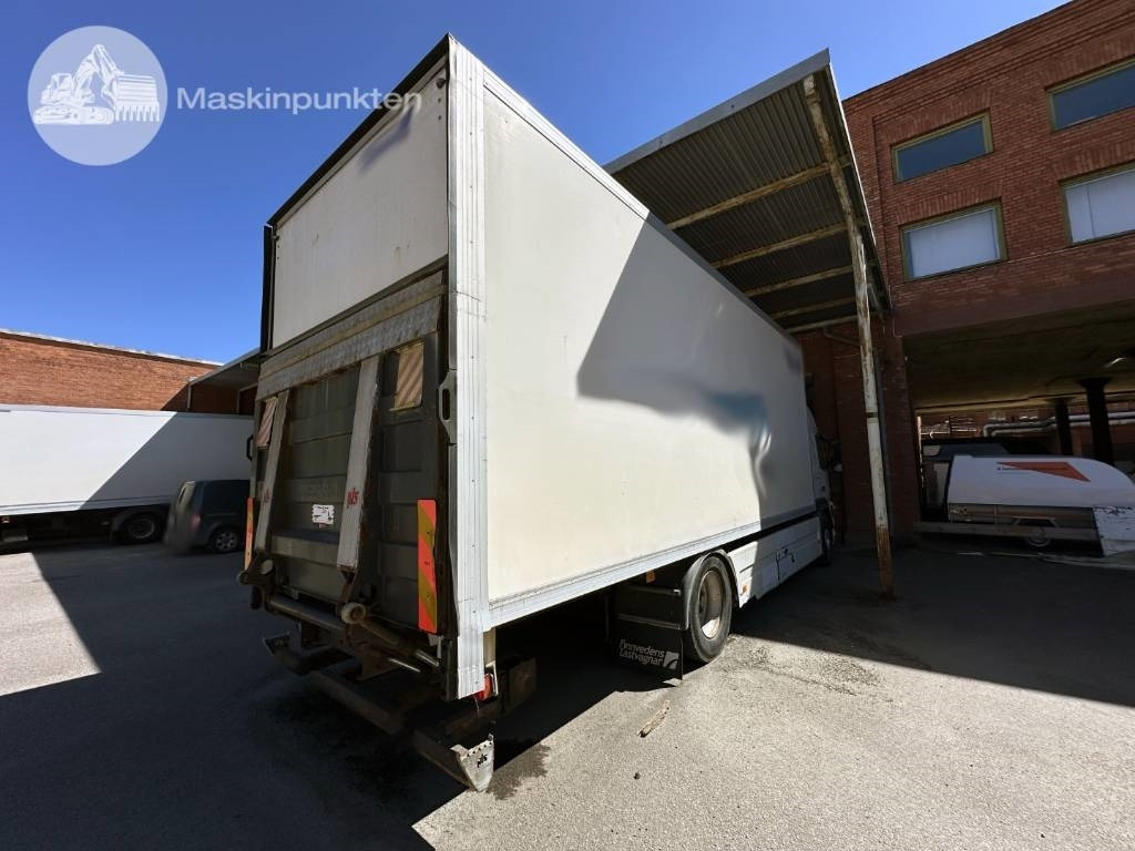 Volvo FM 300 - Truk box: gambar 5 Volvo FM 300 - Truk box: gambar 5