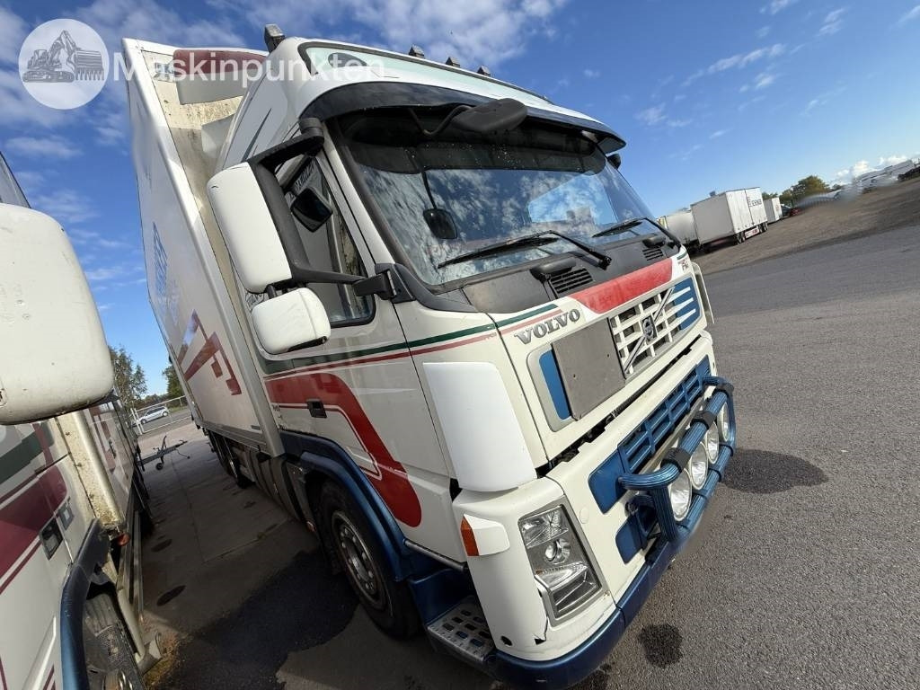 Volvo FM 440  - Truk box: gambar 3 Volvo FM 440  - Truk box: gambar 3