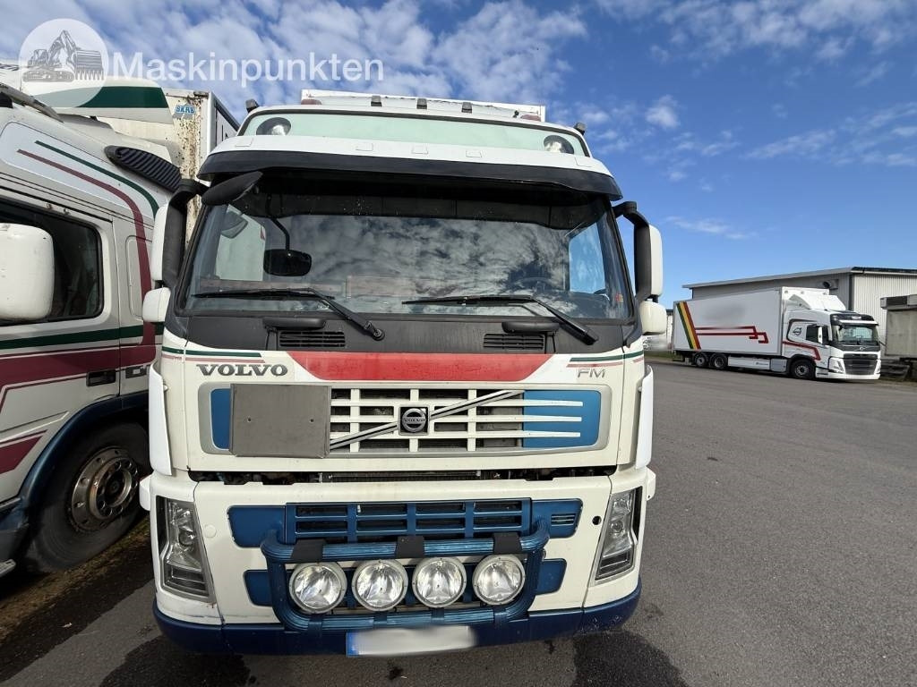Volvo FM 440  - Truk box: gambar 2 Volvo FM 440  - Truk box: gambar 2