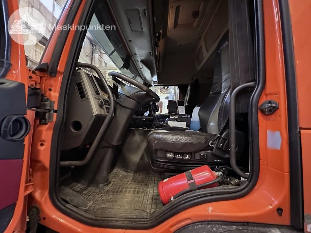 Pengangkut kontainer/ Container truck Volvo FM 460 LAXO TMA: gambar 9