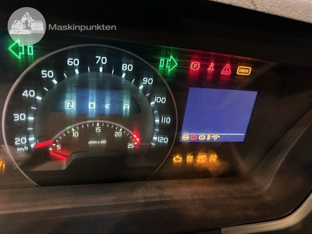 Pengangkut kontainer/ Container truck Volvo FM 460 LAXO TMA: gambar 31