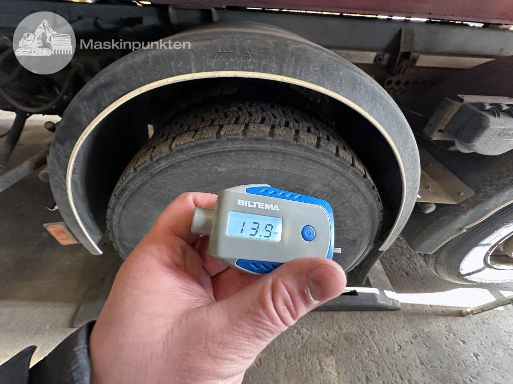 Pengangkut kontainer/ Container truck Volvo FM 460 LAXO TMA: gambar 43