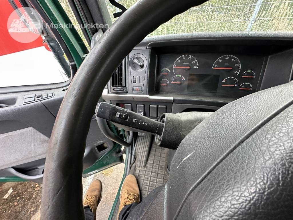 Truk box Volvo FM 9 300: gambar 31