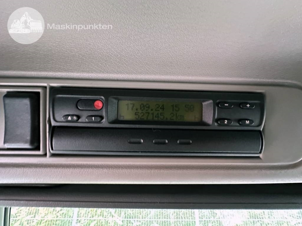 Truk box Volvo FM 9 300: gambar 36