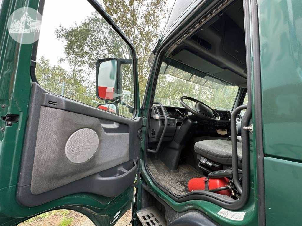 Truk box Volvo FM 9 300: gambar 10