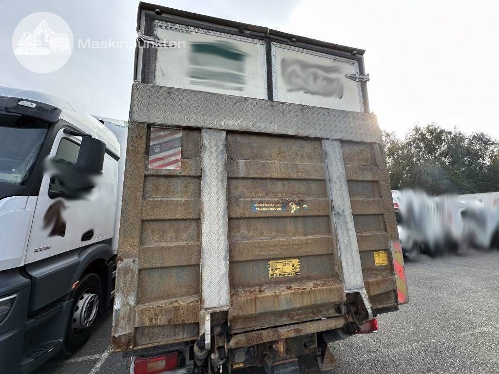 Truk box Volvo FM 9 300: gambar 50
