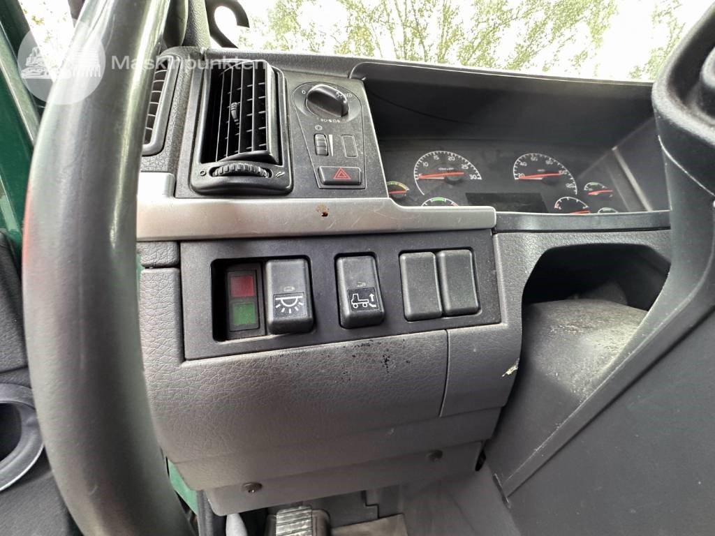Truk box Volvo FM 9 300: gambar 30