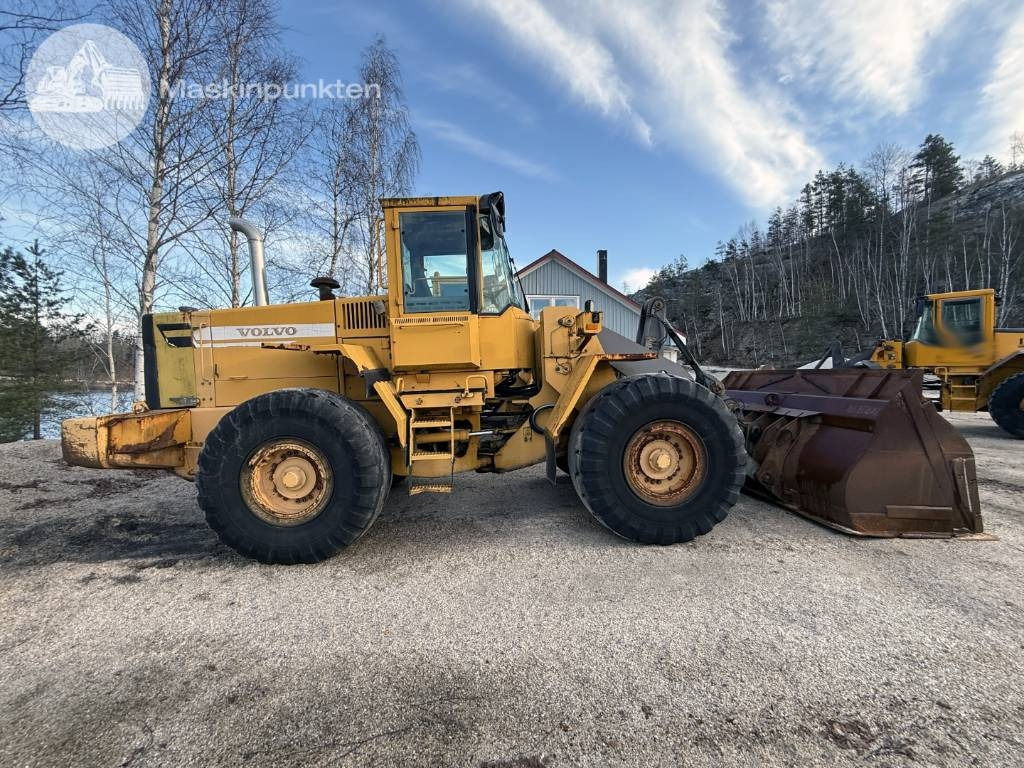 Volvo L 120 C - Wheel loader: gambar 1 Volvo L 120 C - Wheel loader: gambar 1