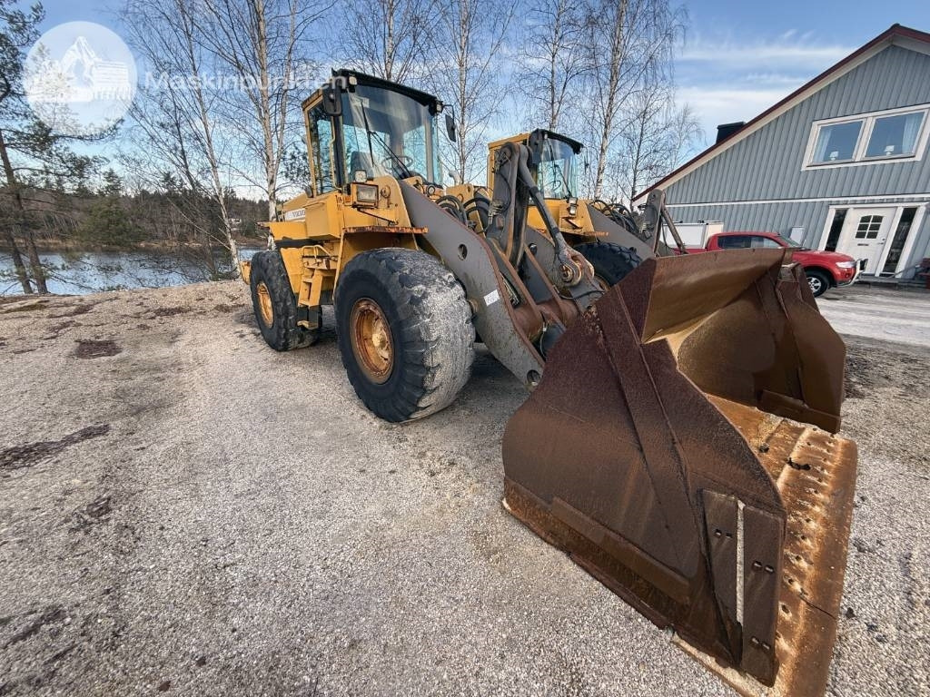 Volvo L 120 C - Wheel loader: gambar 2 Volvo L 120 C - Wheel loader: gambar 2