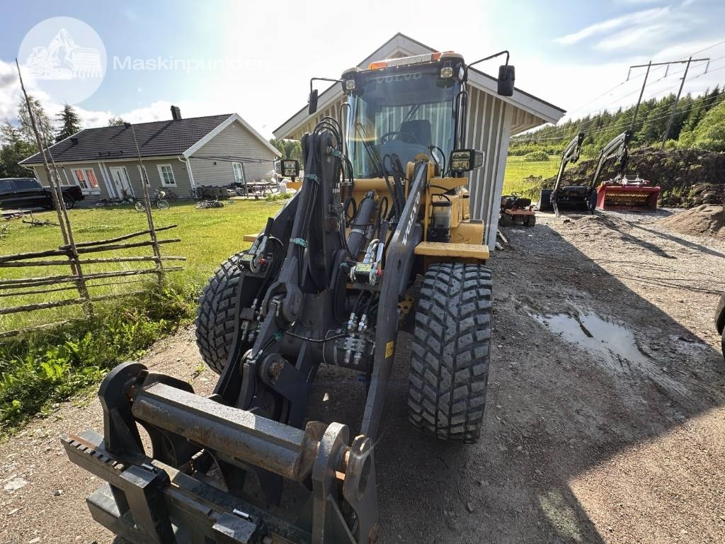 Volvo L 35 G - Wheel loader: gambar 2 Volvo L 35 G - Wheel loader: gambar 2