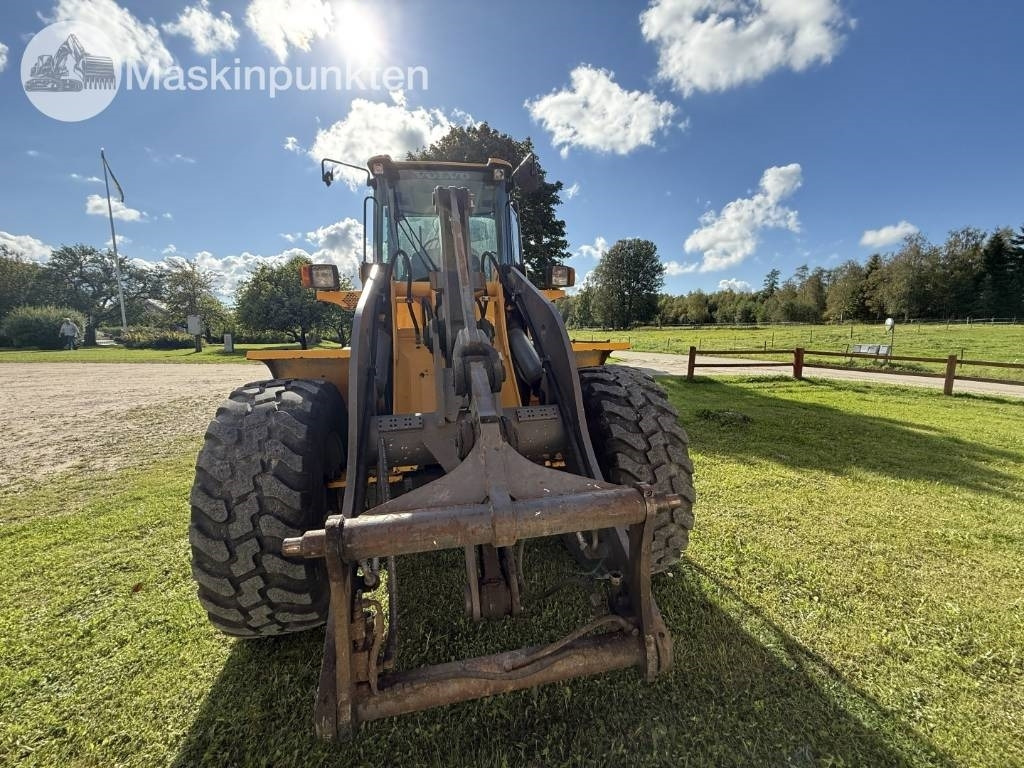 Volvo L 40 B - Wheel loader: gambar 2 Volvo L 40 B - Wheel loader: gambar 2