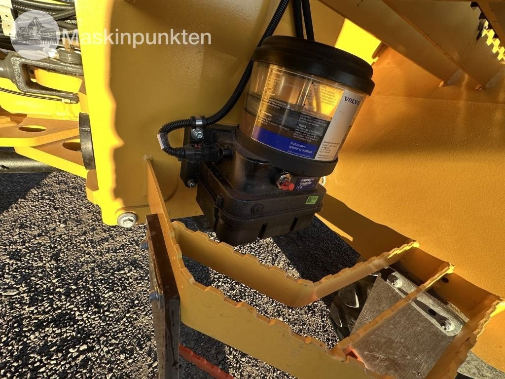 Wheel loader Volvo L 45 H: gambar 11