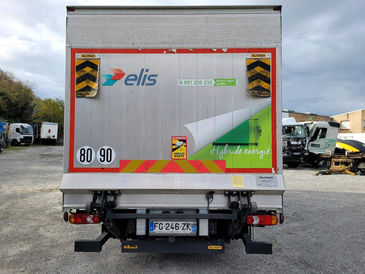 FUSO CANTER 7C15 - Truk box: gambar 5 FUSO CANTER 7C15 - Truk box: gambar 5