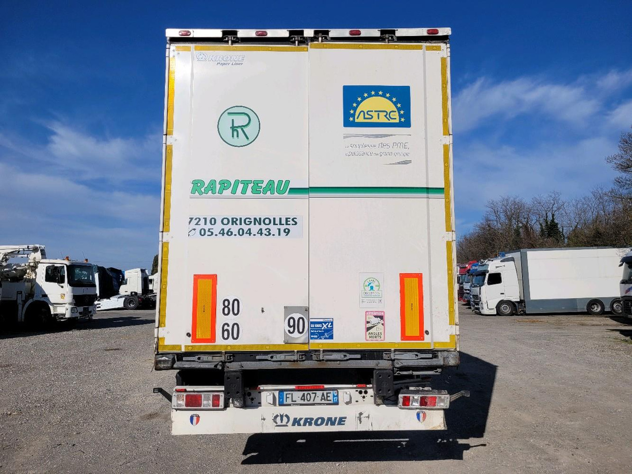 KRONE SD - Semi-trailer dengan terpal samping: gambar 5 KRONE SD - Semi-trailer dengan terpal samping: gambar 5