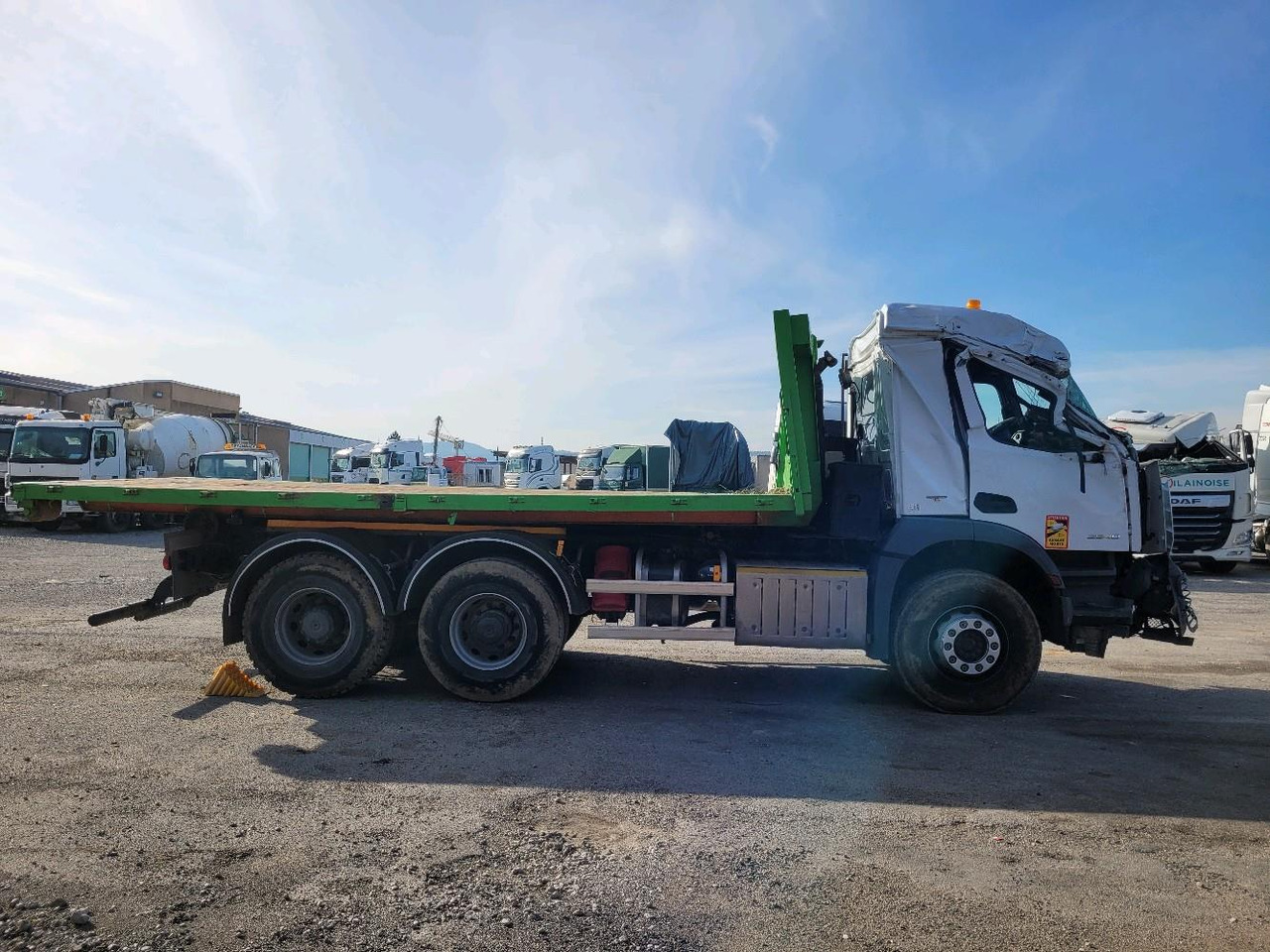 MERCEDES AROCS 2640 6X4 - Truk flatbed: gambar 3 MERCEDES AROCS 2640 6X4 - Truk flatbed: gambar 3