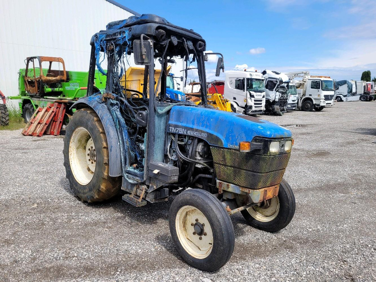 NEW HOLLAND TN75N - Traktor: gambar 1 NEW HOLLAND TN75N - Traktor: gambar 1