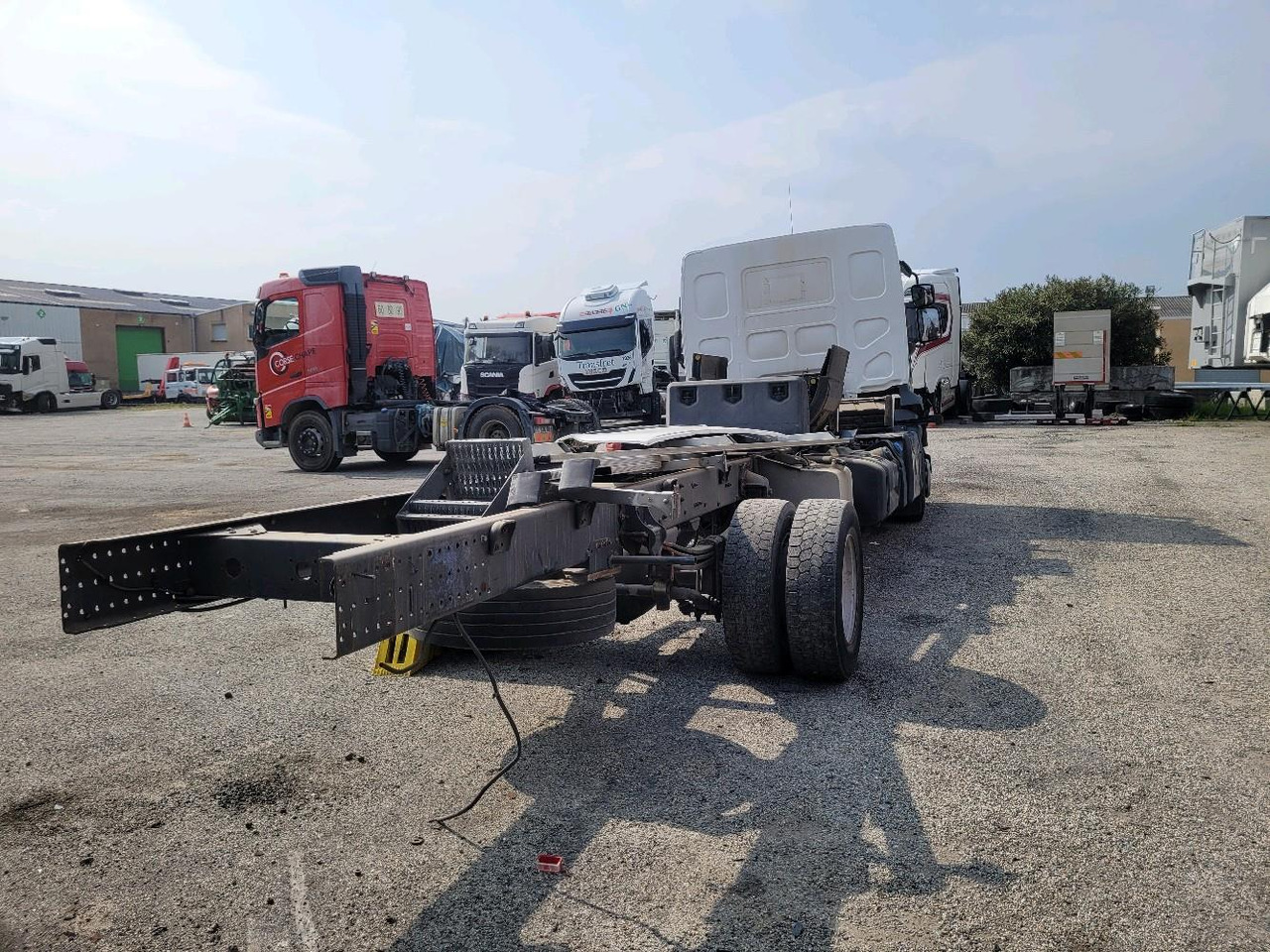 RENAULT D12 - Truk sasis: gambar 4 RENAULT D12 - Truk sasis: gambar 4
