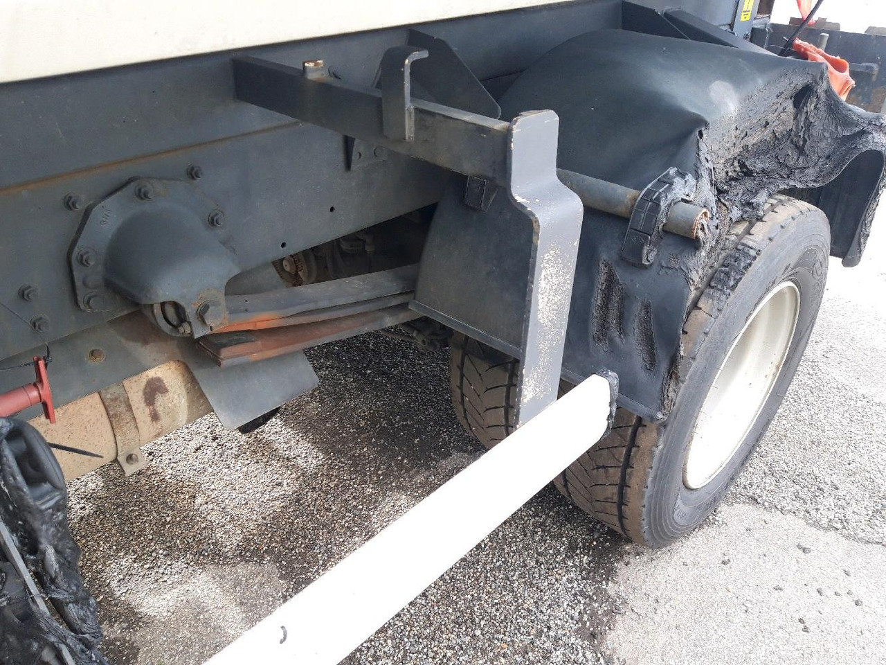Truk tangki RENAULT MIDLUM CITERNE 7500: gambar 19