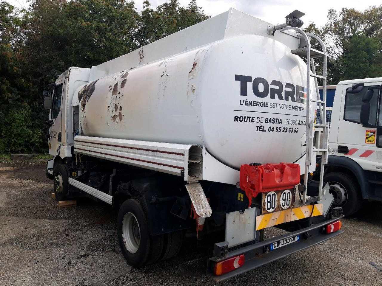 Truk tangki RENAULT MIDLUM CITERNE 7500: gambar 7