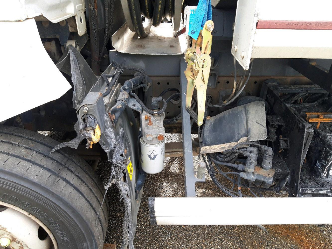 Truk tangki RENAULT MIDLUM CITERNE 7500: gambar 20