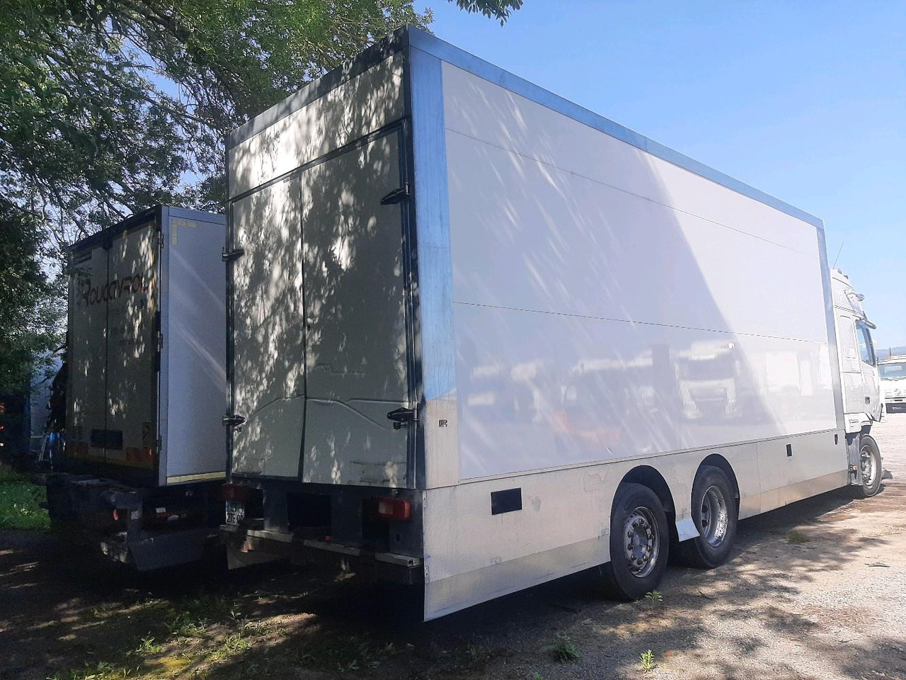 VOLVO FH 480 PORTEUR - Truk box: gambar 4 VOLVO FH 480 PORTEUR - Truk box: gambar 4