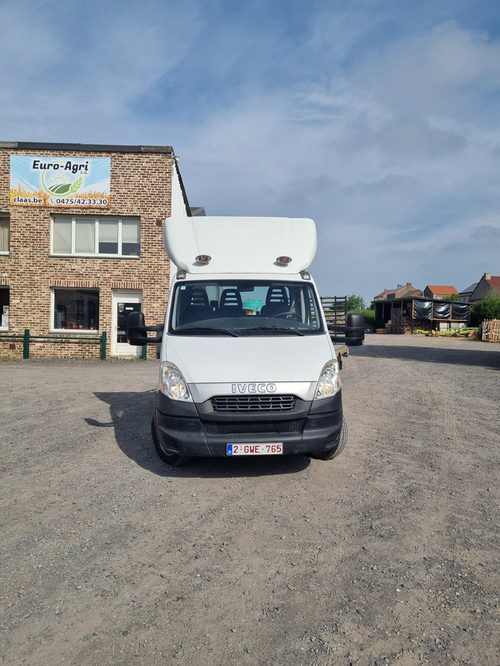 IVECO 40C35 - Tractor head: gambar 1 IVECO 40C35 - Tractor head: gambar 1