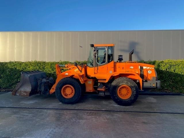 Doosan DL 200 - Wheel loader: gambar 3 Doosan DL 200 - Wheel loader: gambar 3