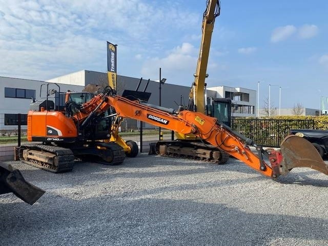 Doosan DX140 LCR-5 - Ekskavator perayap: gambar 4 Doosan DX140 LCR-5 - Ekskavator perayap: gambar 4