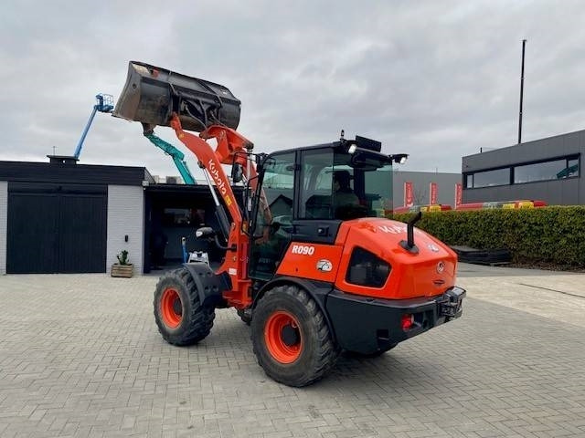 Kubota R 090 - Wheel loader: gambar 1 Kubota R 090 - Wheel loader: gambar 1