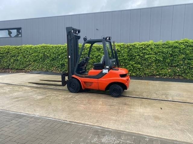 Linde H 30 D-03 - Forklift diesel: gambar 1 Linde H 30 D-03 - Forklift diesel: gambar 1