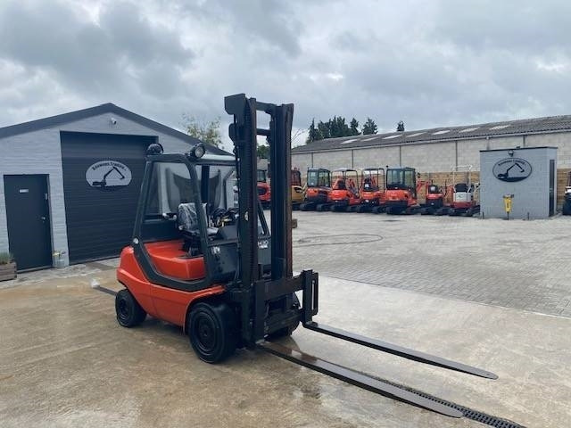 Linde H 30 D-03 - Forklift diesel: gambar 4 Linde H 30 D-03 - Forklift diesel: gambar 4