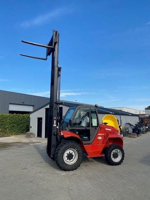 Manitou M 30.4 - Forklift medan kasar: gambar 2 Manitou M 30.4 - Forklift medan kasar: gambar 2